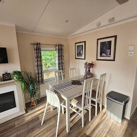 Luxe 4 Persoons Chalet Op 5 Sterren Camping Raalte Esterno foto