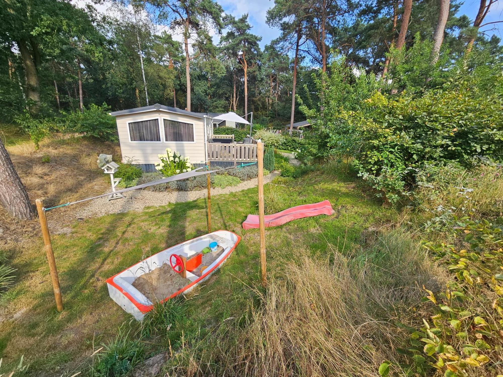 Luxe 4 Persoons Chalet Op 5 Sterren Camping Raalte Esterno foto