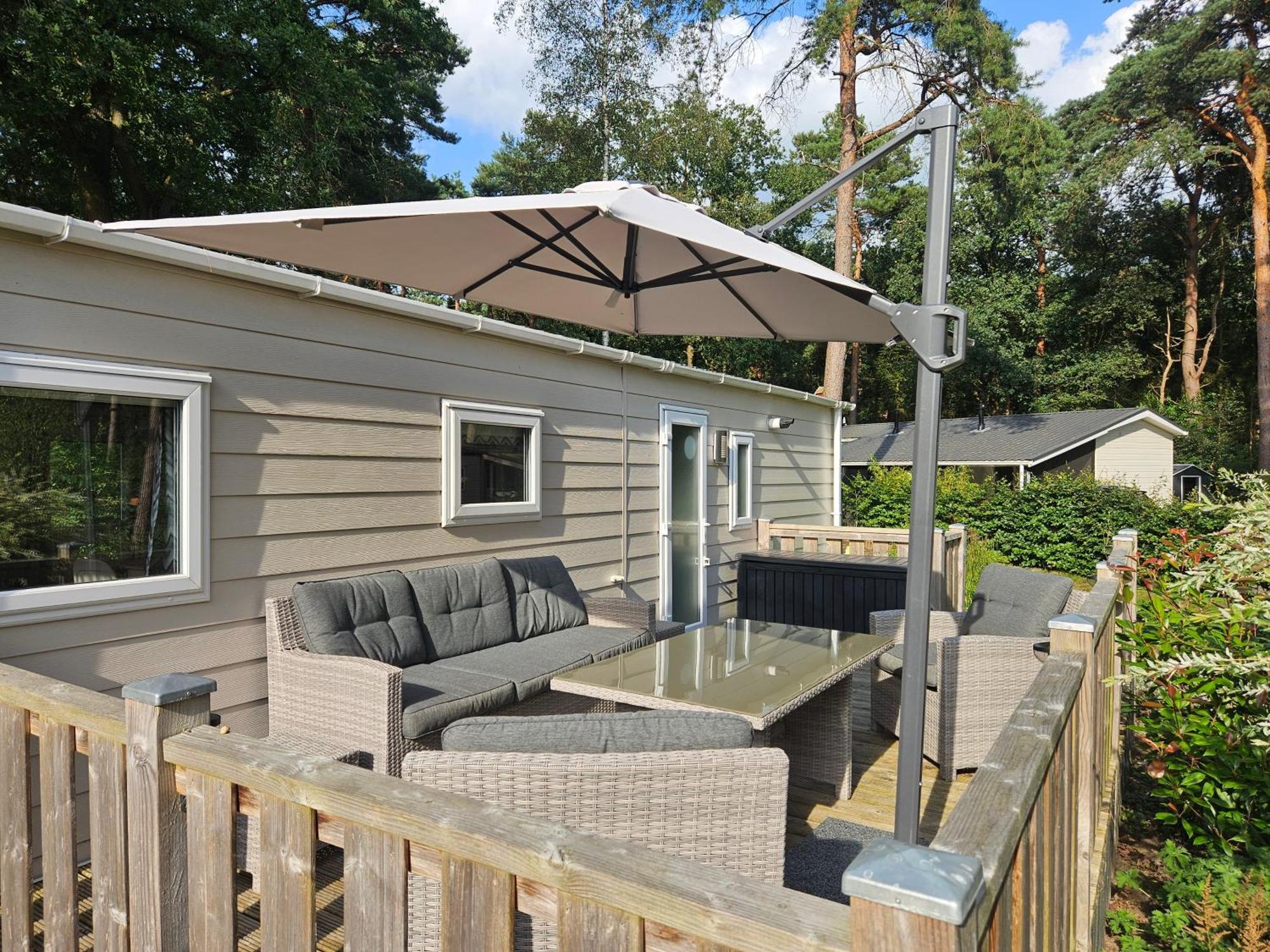 Luxe 4 Persoons Chalet Op 5 Sterren Camping Raalte Esterno foto