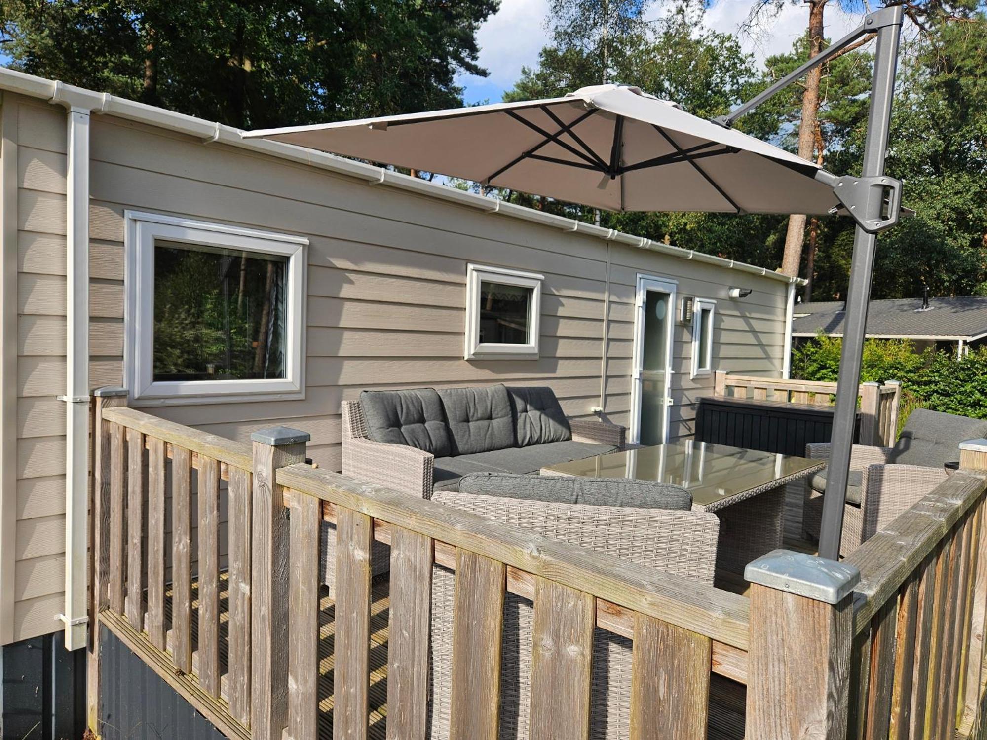 Luxe 4 Persoons Chalet Op 5 Sterren Camping Raalte Esterno foto